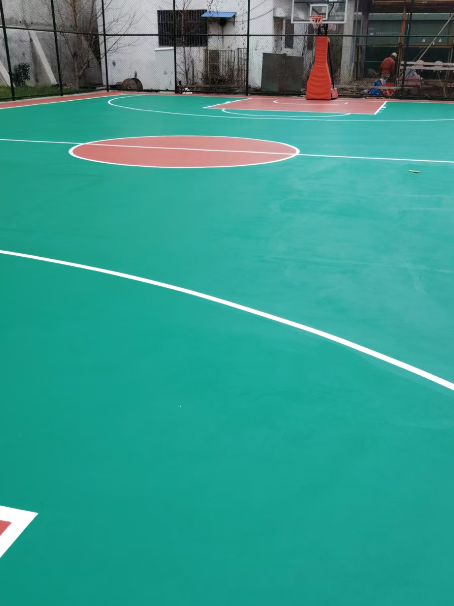 莲都 球场长期使用易出现地面开裂